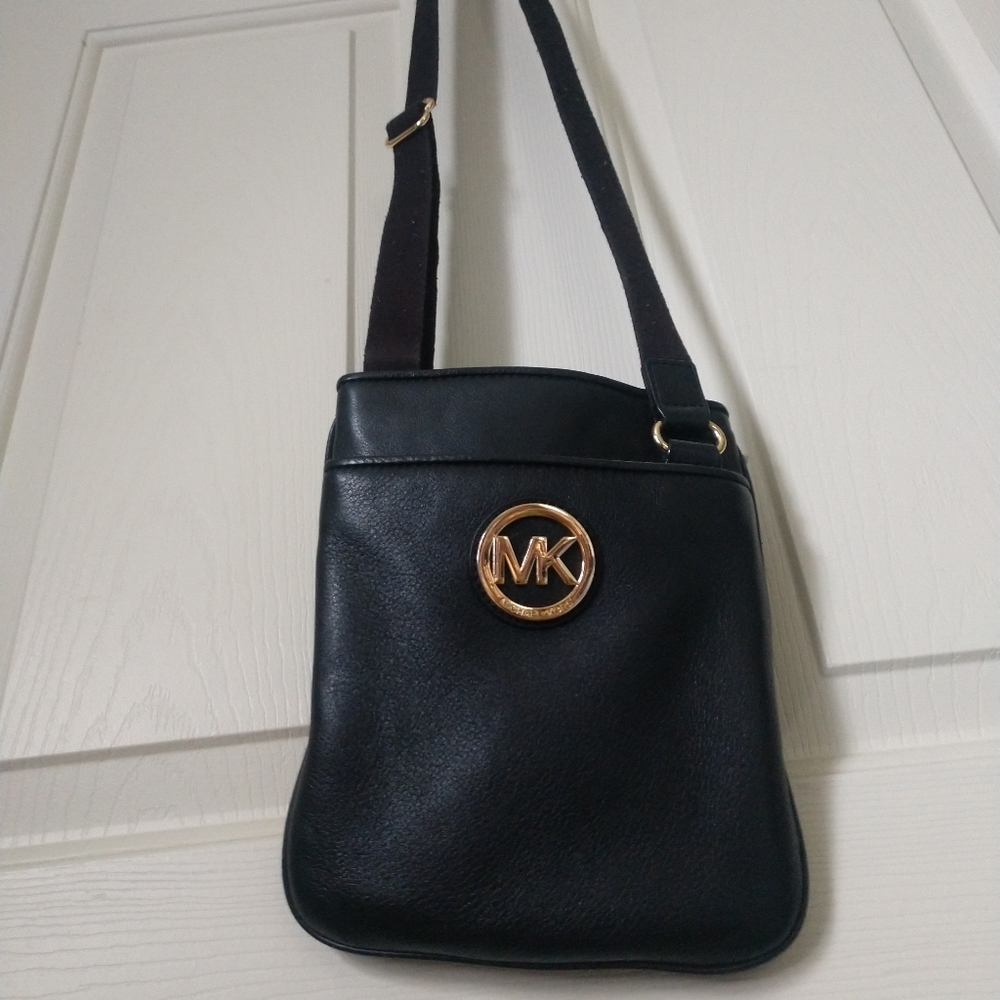 Michael Kors Crossbody Black Bag - Picture 2 of 3